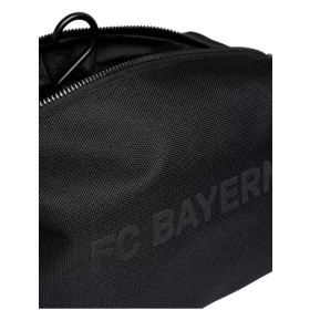 Kulturtasche mit Namen | FC Bayern München in schwarz