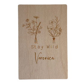 Personalisierte Grußkarte aus Holz | Stay Wild Blumenmotiv